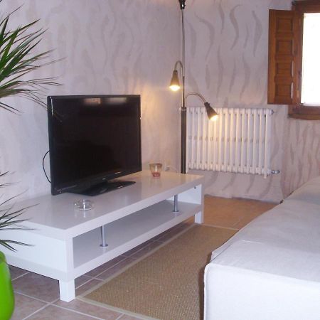 Casa Rural Con Jacuzzi Taberna Del Tio Pedro Cabanas de Polendos Exterior foto