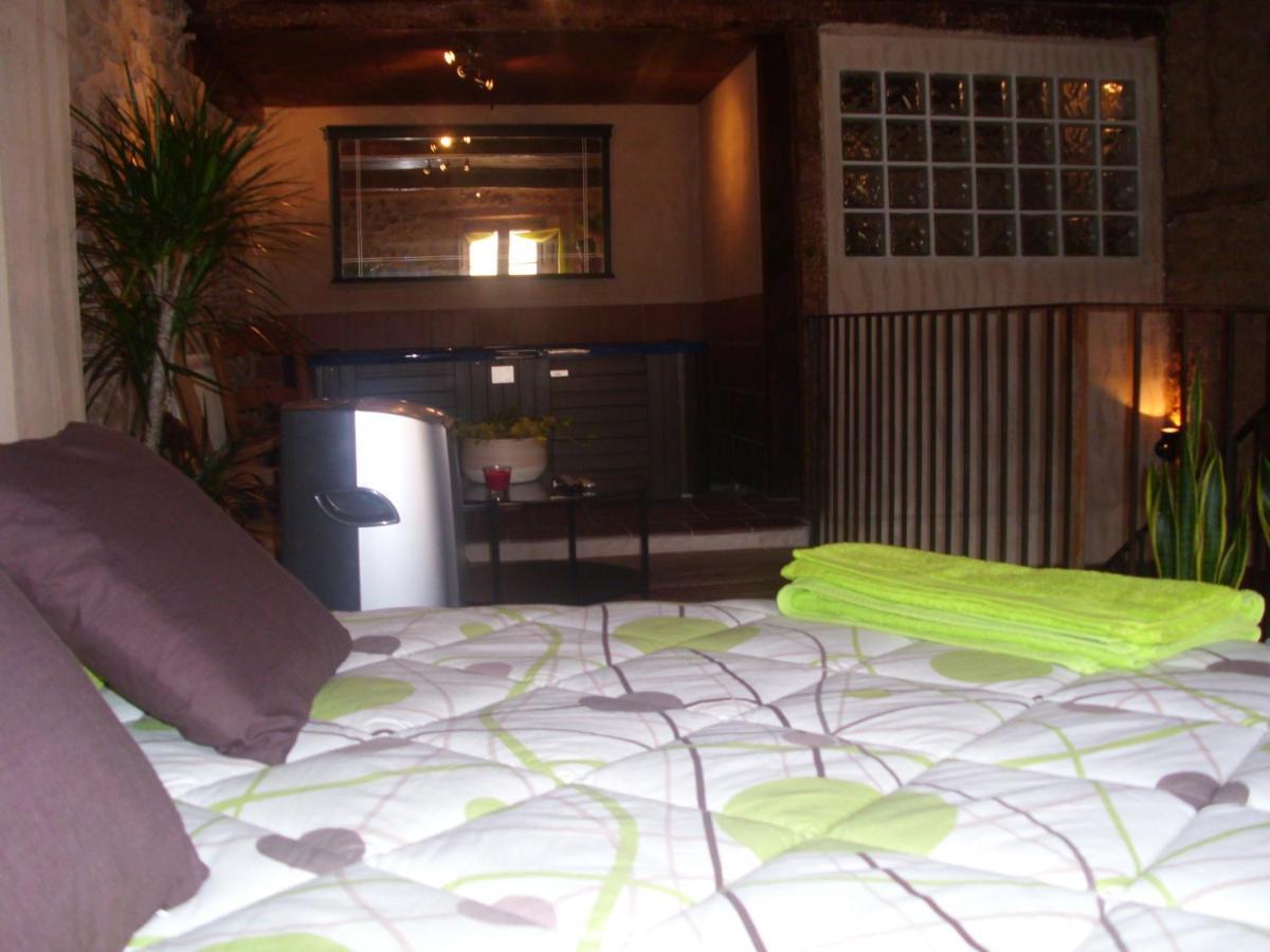 Casa Rural Con Jacuzzi Taberna Del Tio Pedro Cabanas de Polendos Exterior foto