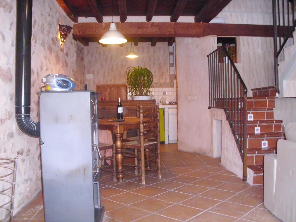Casa Rural Con Jacuzzi Taberna Del Tio Pedro Cabanas de Polendos Exterior foto
